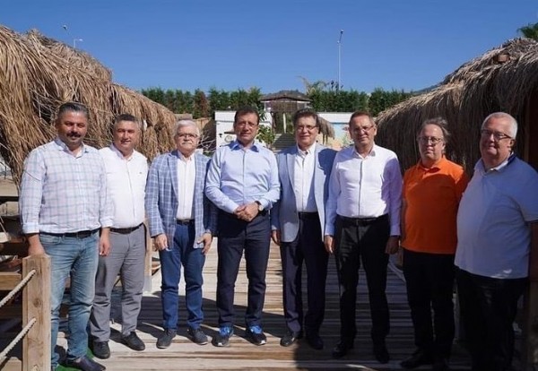 Ekrem İmamoğlu yine tatilde! Güneyden sıkıldı, soluğu orada aldı...